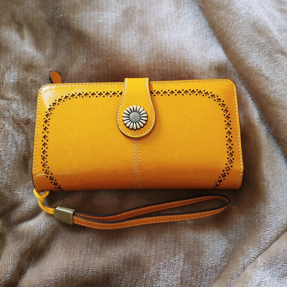 Gold Wristlet Clutch Wallet with Floral Snap - Picture 12 of 12